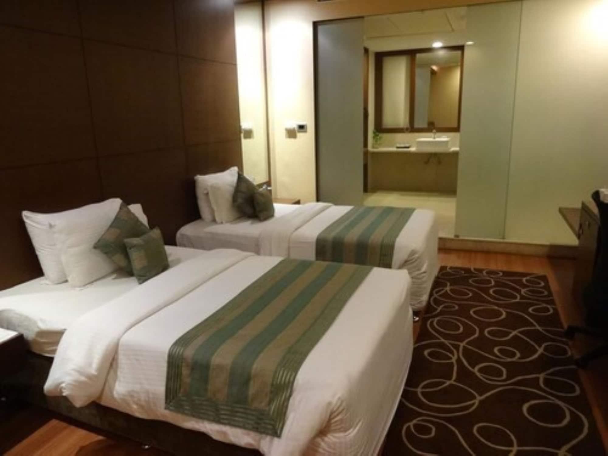 Minerva Grand Secunderabad Hotel Haiderabad Buitenkant foto