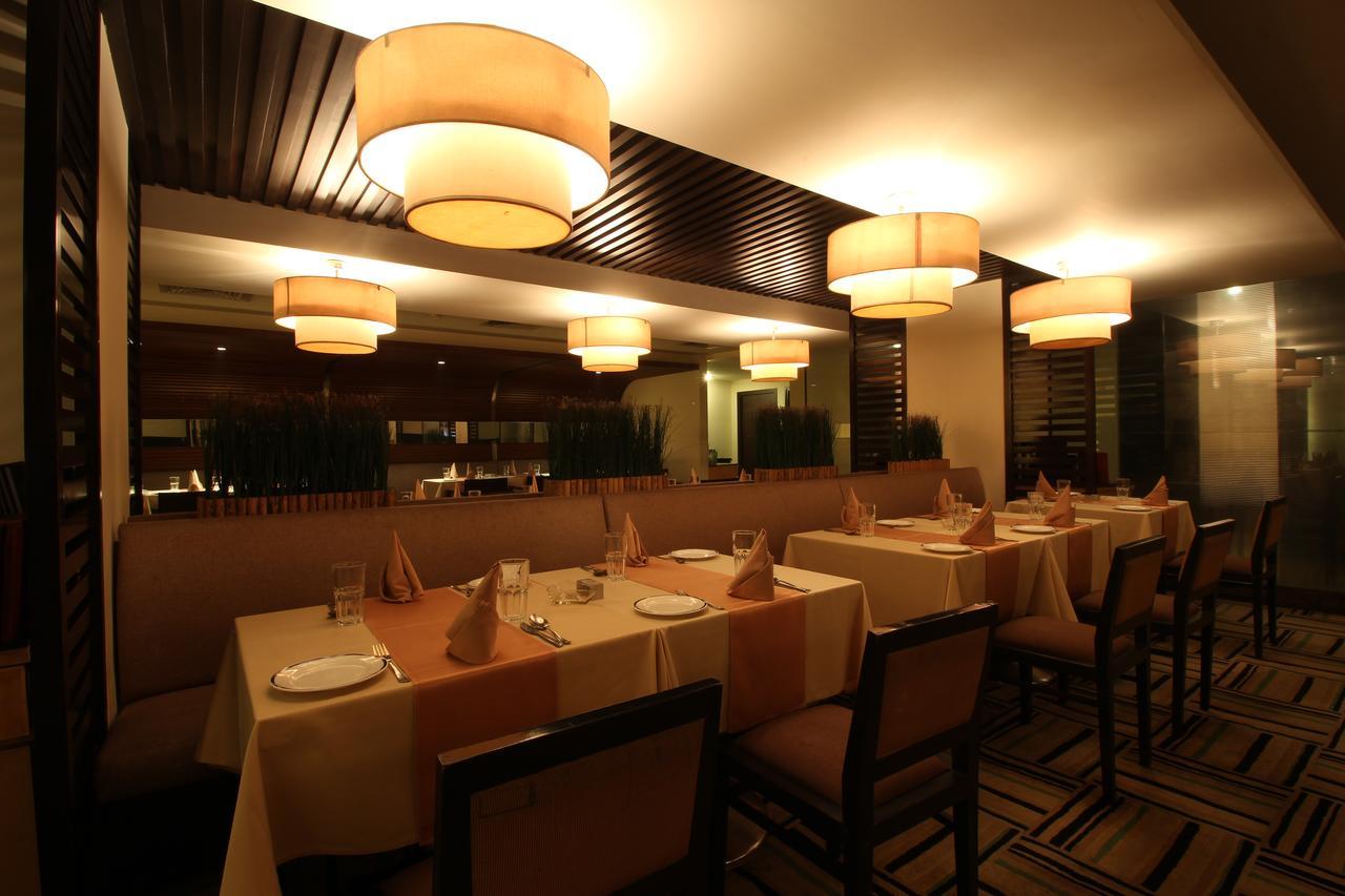 Minerva Grand Secunderabad Hotel Haiderabad Buitenkant foto