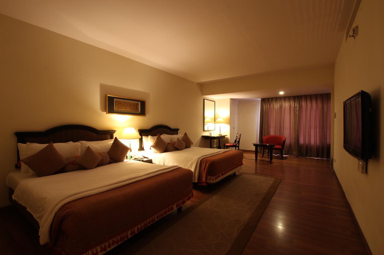 Minerva Grand Secunderabad Hotel Haiderabad Buitenkant foto